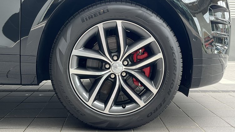 2024 認證中古車 Land Rover Range Rover Evoque Santorini Black 2.0 litre i4P​ 標準軸距 Dynamic SE