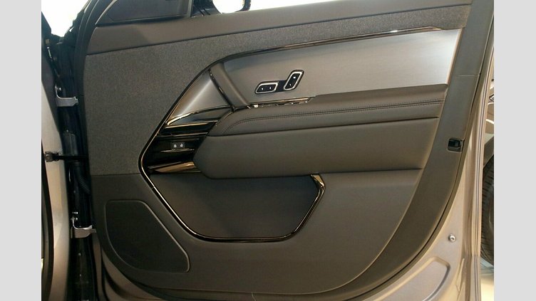 2025 New Land Rover Range Rover Sport Eiger Grey D250 Diesel Mild Hybrid Dynamic SE