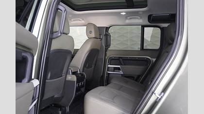 Defender 110 8