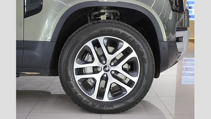 Defender 110 5
