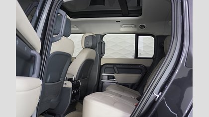 Defender 130 8
