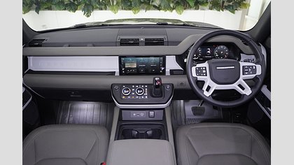 Defender 110 6
