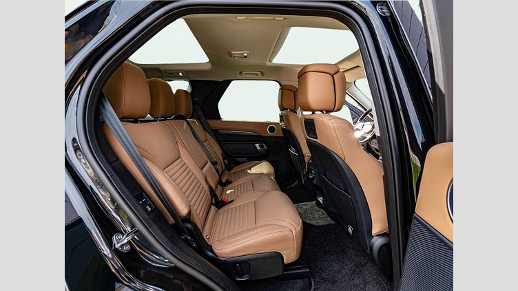 2024 Approved Land Rover Discovery Santorini Black 3.0 literes, soros 6 hengeres dízel, automata, összkerékhajtás Metropolitan Edition D350