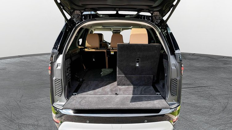 2024 Approved Land Rover Discovery Santorini Black 3.0 literes, soros 6 hengeres dízel, automata, összkerékhajtás Metropolitan Edition D350