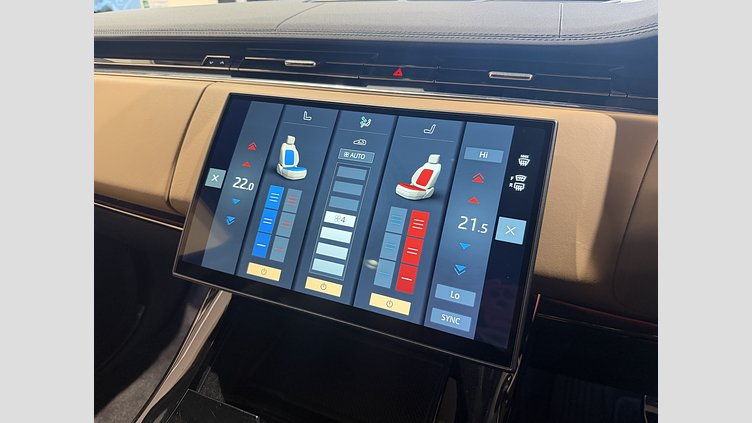 2025 認定中古車 Land Rover Range Rover Sport シャラントグレイ D300マイルドハイブリッド スタンダードホイールベース Dynamic SE