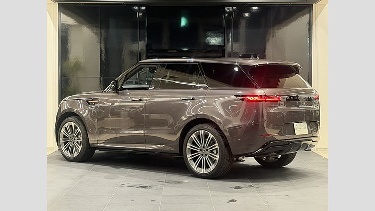 2025 認定中古車 Land Rover Range Rover Sport シャラントグレイ D300マイルドハイブリッド スタンダードホイールベース Dynamic SE