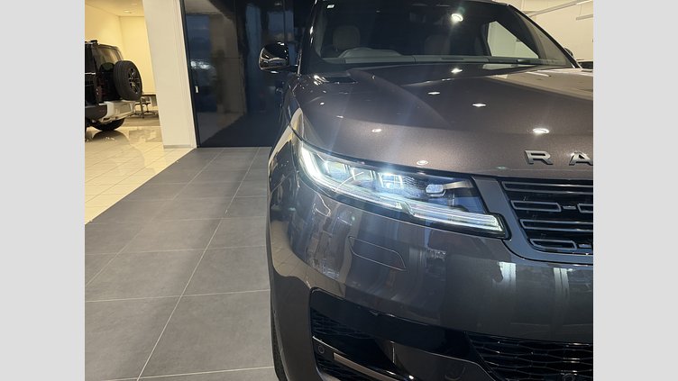 2025 認定中古車 Land Rover Range Rover Sport シャラントグレイ D300マイルドハイブリッド スタンダードホイールベース Dynamic SE