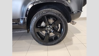 Defender 110 19