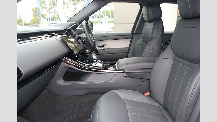 2025 New Land Rover Range Rover Sport Santorini Black D250 Diesel Mild Hybrid Dynamic SE