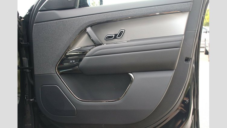 2025 New Land Rover Range Rover Sport Santorini Black D250 Diesel Mild Hybrid Dynamic SE