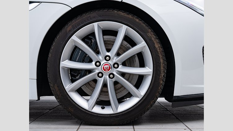 2017 認定中古車 Jaguar F-Type Fuji White P3.0L コンバーチブル