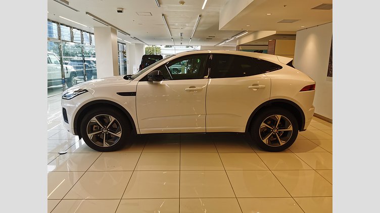 2024 認定中古車 Jaguar E-Pace オストゥーニパールホワイト D200マイルドハイブリッド（ディーゼル） R-DYNAMIC SE