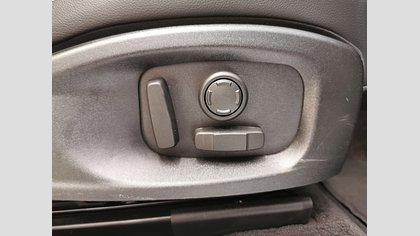E-Pace 33