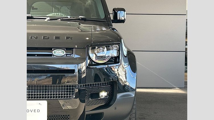 2023 認定中古車 Land Rover Defender 110 サントリーニブラック D300 AWD（AT） S