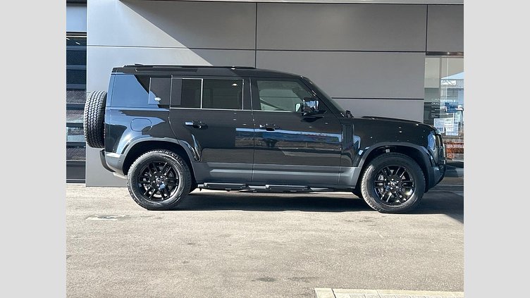 2023 認定中古車 Land Rover Defender 110 サントリーニブラック D300 AWD（AT） S