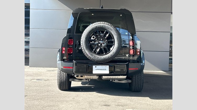 2023 認定中古車 Land Rover Defender 110 サントリーニブラック D300 AWD（AT） S