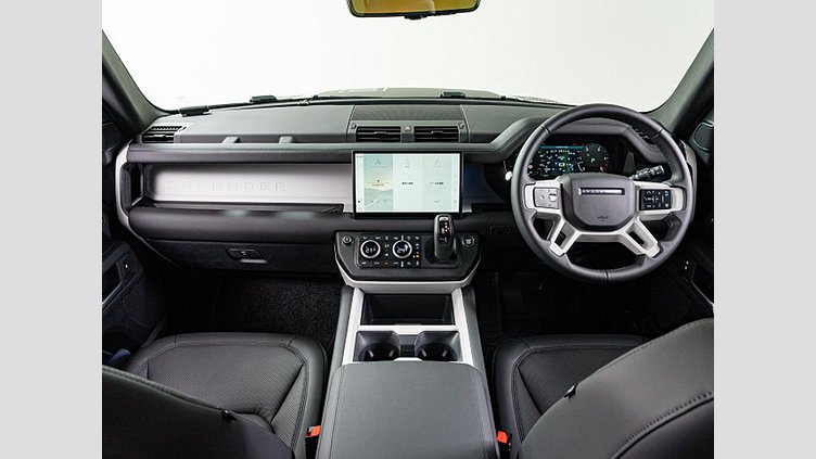 2024 認定中古車 Land Rover Defender 110 シリコンシルバー D350 ディーゼルマイルドハイブリッド X-Dynamic SE