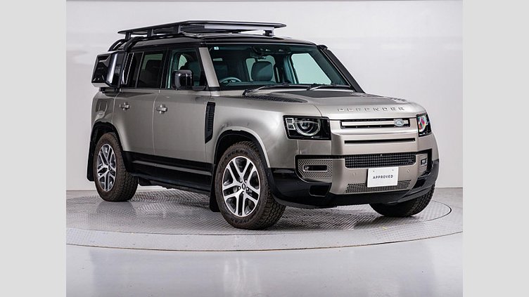 2024 認定中古車 Land Rover Defender 110 シリコンシルバー D350 ディーゼルマイルドハイブリッド X-Dynamic SE