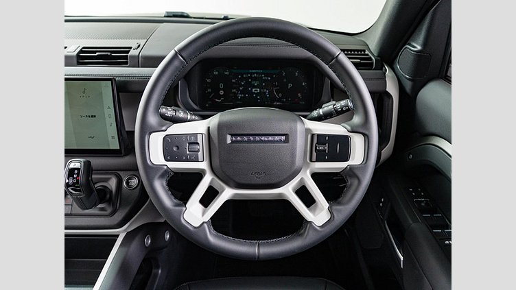 2024 認定中古車 Land Rover Defender 110 シリコンシルバー D350 ディーゼルマイルドハイブリッド X-Dynamic SE