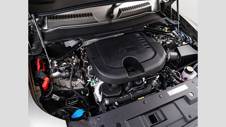 2024 認定中古車 Land Rover Defender 110 シリコンシルバー D350 ディーゼルマイルドハイブリッド X-Dynamic SE