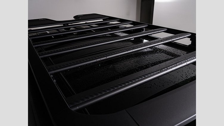 2024 認定中古車 Land Rover Defender 110 シリコンシルバー D350 ディーゼルマイルドハイブリッド X-Dynamic SE