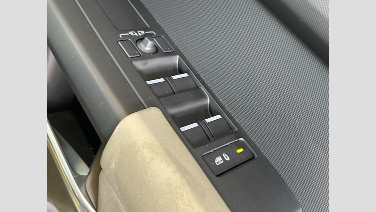 2022 認定中古車 Land Rover Defender 110 パンゲアグリーン D300 AWD（AT） S