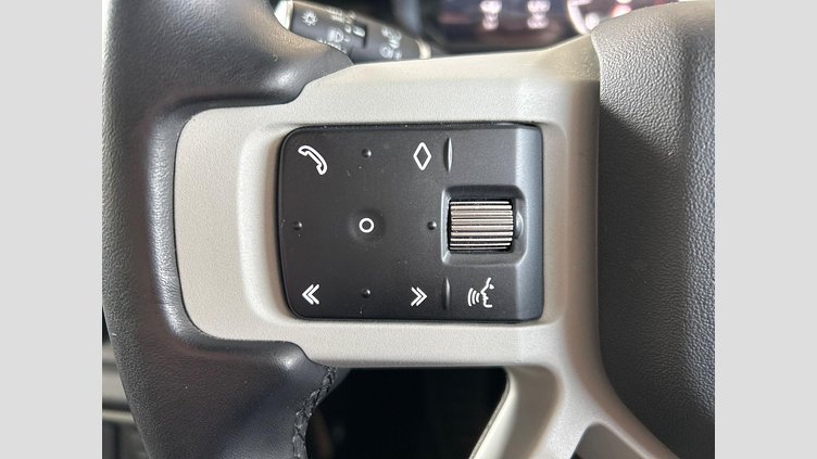 2022 認定中古車 Land Rover Defender 110 パンゲアグリーン D300 AWD（AT） S