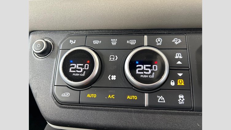 2022 認定中古車 Land Rover Defender 110 パンゲアグリーン D300 AWD（AT） S