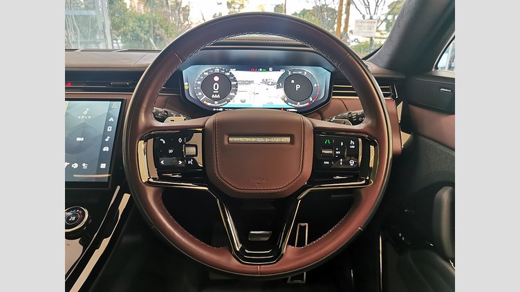 2023 認定中古車 Land Rover Range Rover Sport アイガーグレイ 3.0リッター6気筒300PSターボチャージドディーゼルMHEV（オートマチック） AUTOBIOGRAPHY