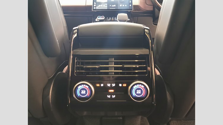 2023 認定中古車 Land Rover Range Rover Sport アイガーグレイ 3.0リッター6気筒300PSターボチャージドディーゼルMHEV（オートマチック） AUTOBIOGRAPHY