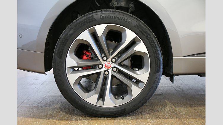 2021 認定中古車 Jaguar F-Pace アイガーグレイ D200 AWD（オートマチック）MHEV R-DYNAMIC SE