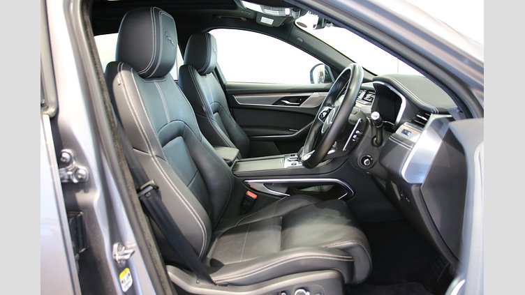 2021 認定中古車 Jaguar F-Pace アイガーグレイ D200 AWD（オートマチック）MHEV R-DYNAMIC SE