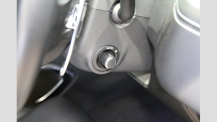 2021 認定中古車 Jaguar F-Pace アイガーグレイ D200 AWD（オートマチック）MHEV R-DYNAMIC SE