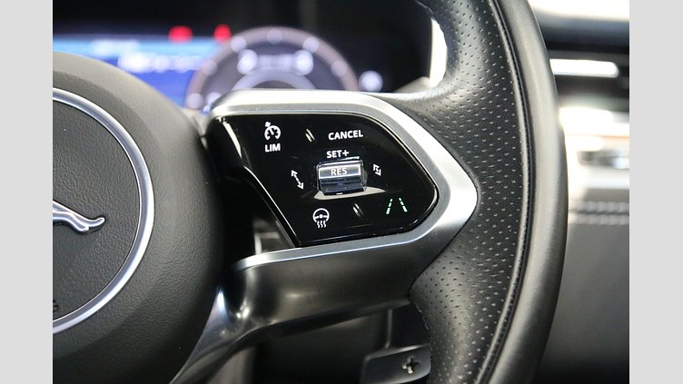 2021 認定中古車 Jaguar F-Pace アイガーグレイ D200 AWD（オートマチック）MHEV R-DYNAMIC SE