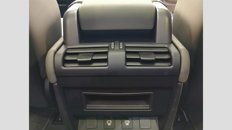 2024 認定中古車 Land Rover Defender 90 アイガーグレイ D300 AWD（AT） X-DYNAMIC SE