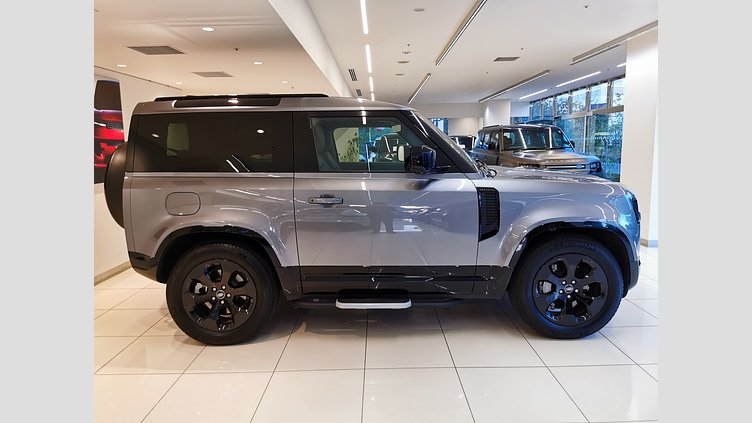 2024 認定中古車 Land Rover Defender 90 アイガーグレイ D300 AWD（AT） X-DYNAMIC SE