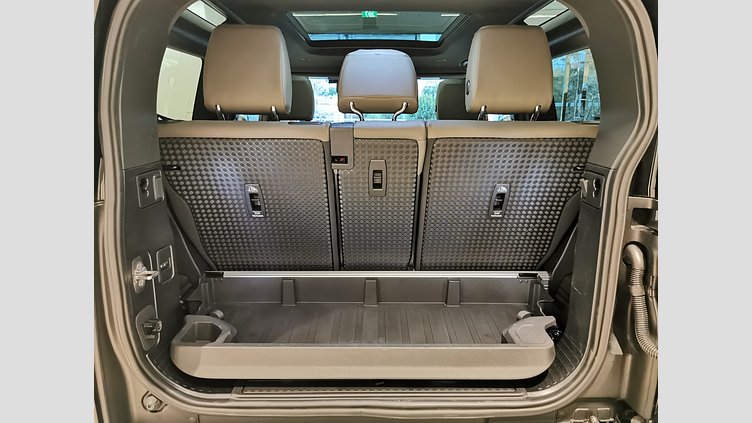 2024 認定中古車 Land Rover Defender 90 アイガーグレイ D300 AWD（AT） X-DYNAMIC SE