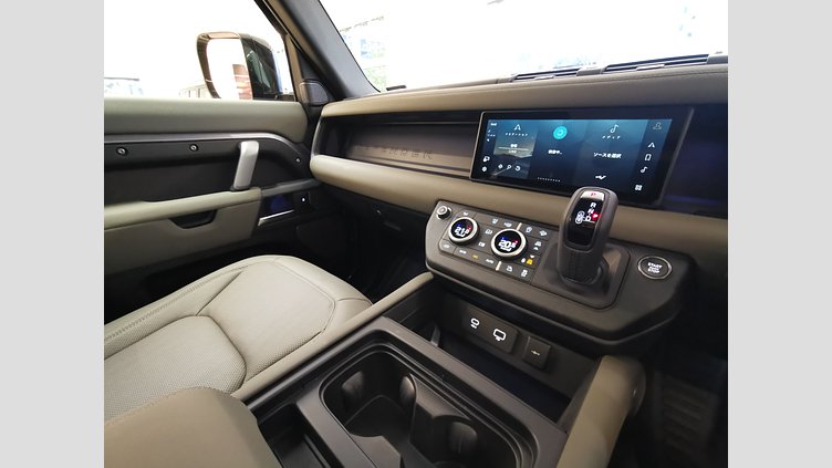 2024 認定中古車 Land Rover Defender 90 アイガーグレイ D300 AWD（AT） X-DYNAMIC SE