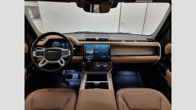 2025 Nova vozila Land Rover Defender 110 Santorini Black D350 AWD AUTOMATIC MHEV DYNAMIC SE 