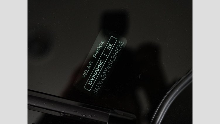 2024 認定中古車 Land Rover Range Rover Velar カルパチアングレイ P400eプラグインハイブリッド（ガソリン） スタンダードホイールベース Dynamic SE