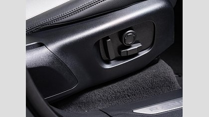 Range Rover Velar 66