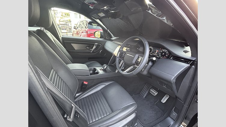 2024 認定中古車 Land Rover Discovery Sport サントリーニブラック P250（ガソリン） 標準ホイール DYNAMIC SE