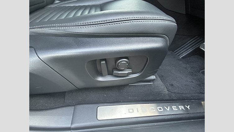 2024 認定中古車 Land Rover Discovery Sport サントリーニブラック P250（ガソリン） 標準ホイール DYNAMIC SE