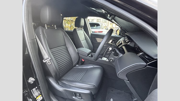 2024 認定中古車 Land Rover Discovery Sport サントリーニブラック P250（ガソリン） 標準ホイール DYNAMIC SE