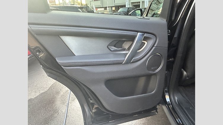 2024 認定中古車 Land Rover Discovery Sport サントリーニブラック P250（ガソリン） 標準ホイール DYNAMIC SE