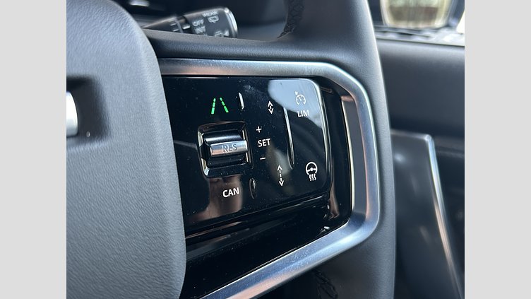 2024 認定中古車 Land Rover Discovery Sport サントリーニブラック P250（ガソリン） 標準ホイール DYNAMIC SE