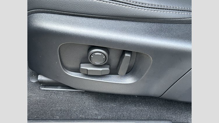 2024 認定中古車 Land Rover Discovery Sport サントリーニブラック P250（ガソリン） 標準ホイール DYNAMIC SE