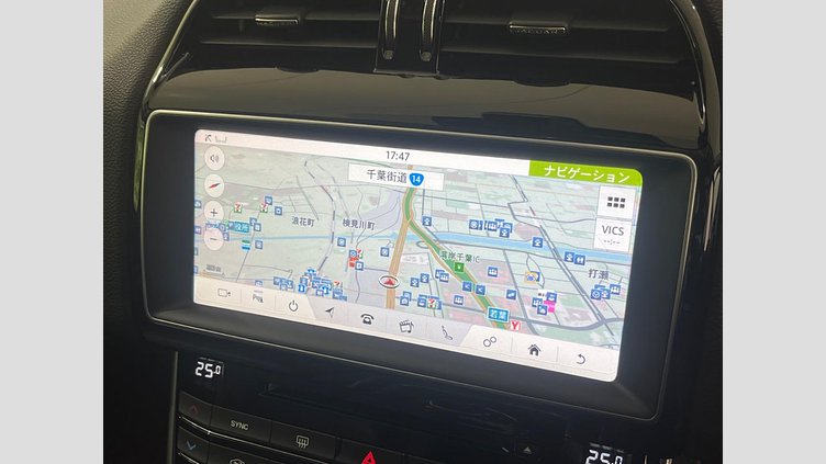 2019 認定中古車 Jaguar XE Santorini Black 204DT プレステージ