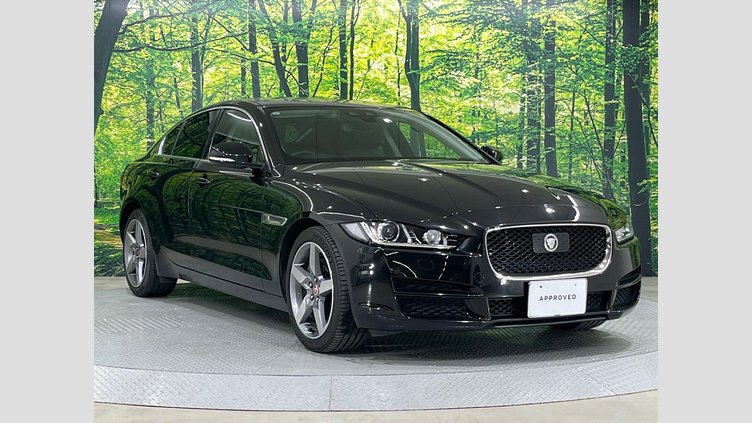 2019 認定中古車 Jaguar XE Santorini Black 204DT プレステージ