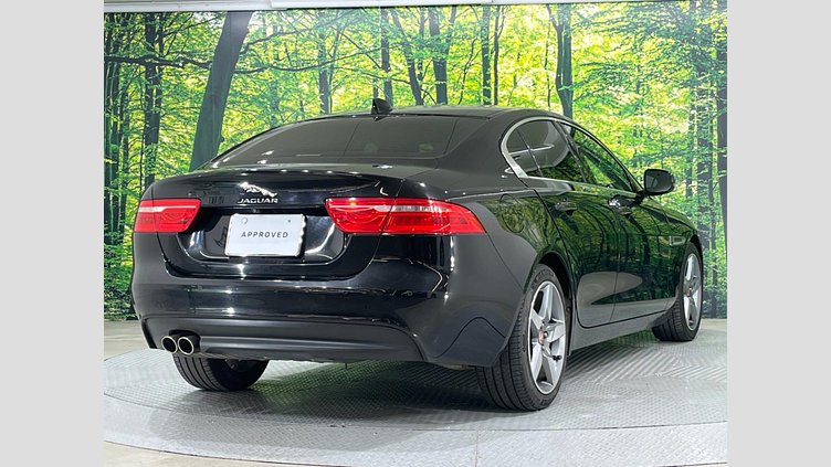 2019 認定中古車 Jaguar XE Santorini Black 204DT プレステージ